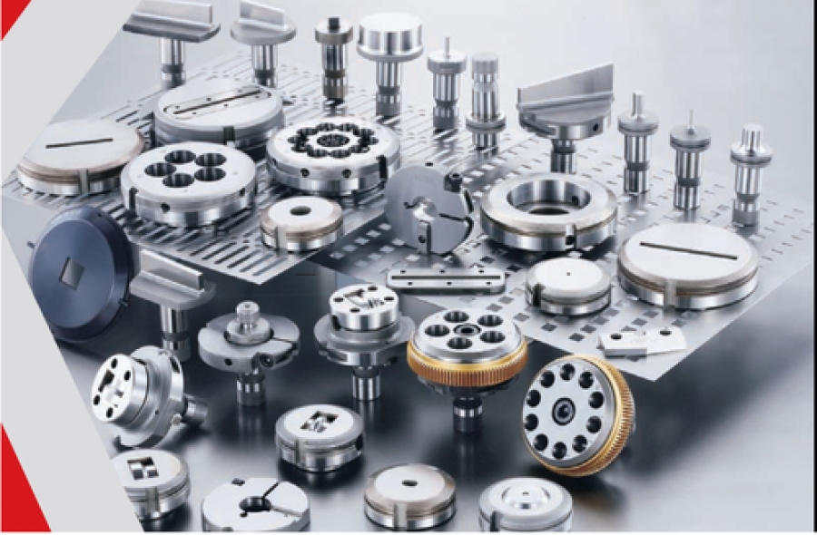 &Epsilon;&rho;&gamma;&alpha;&lambda;&epsilon;ί&alpha; Punching